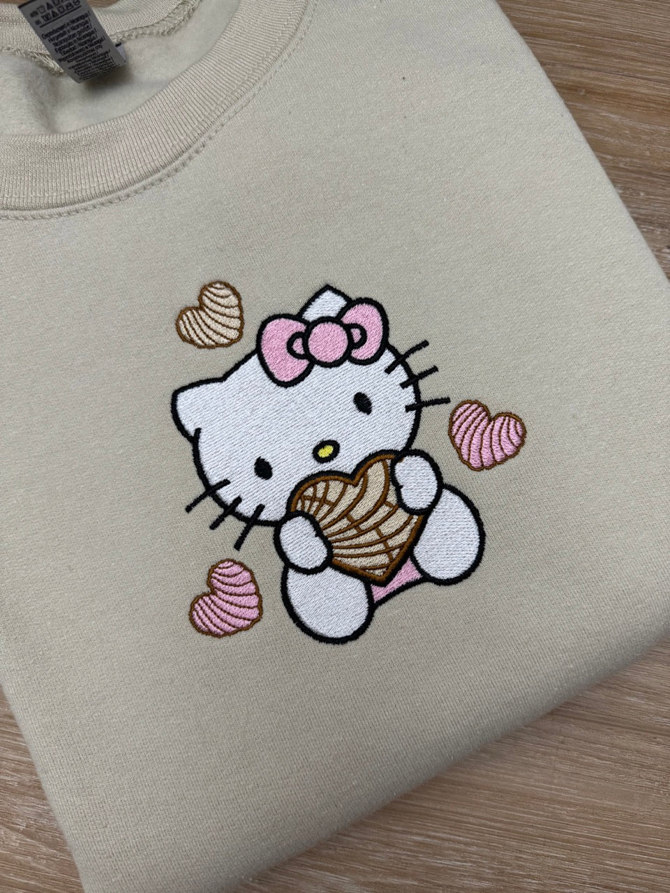Conchitas Kitty Crewneck